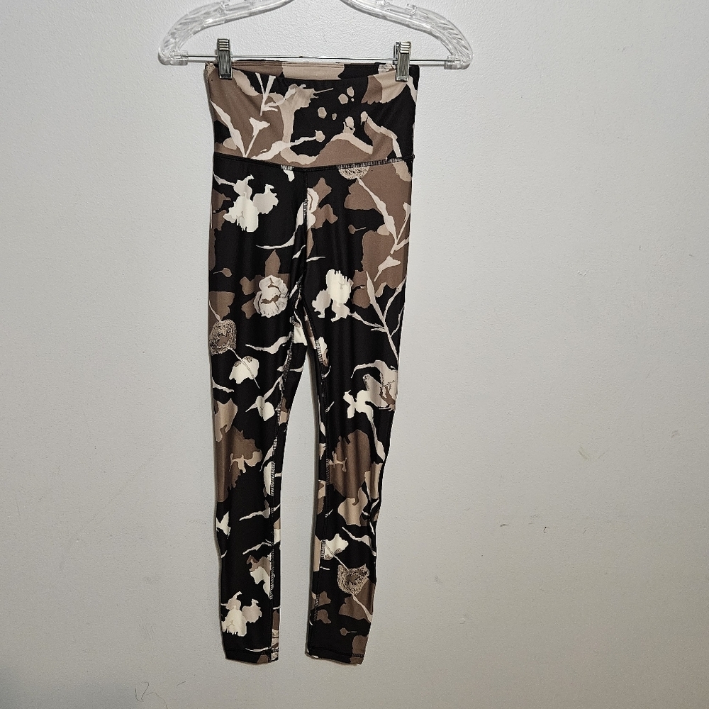 Reebok Black and Brown Leggings with Camouflage Print